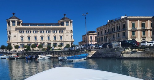 center Sirakuze Ortigio stara Pošta nov Hilton